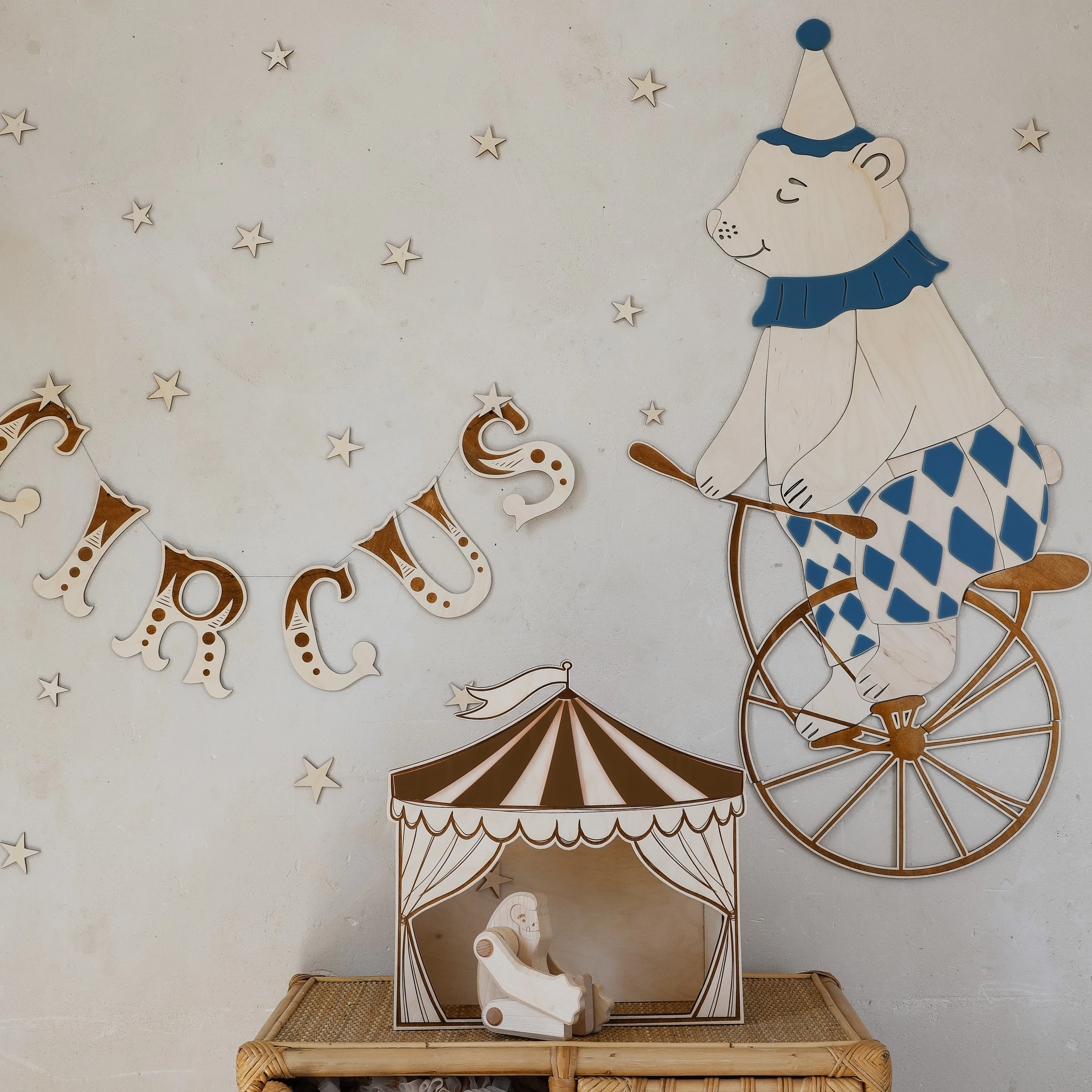 Circus Dreams Theatre- Donker Bruin