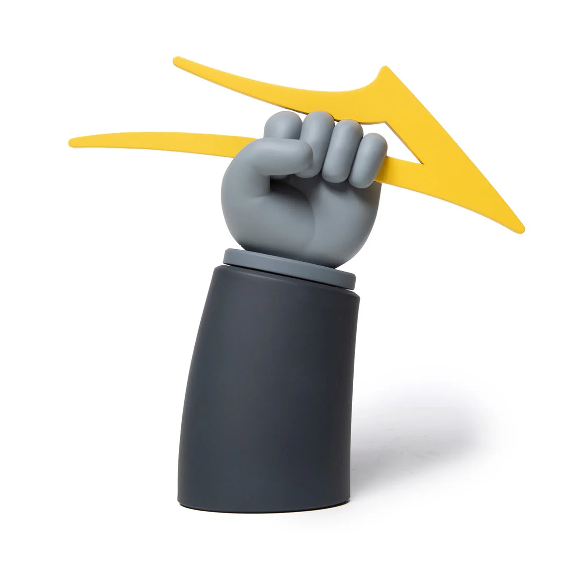“FLARE FIST” TOY