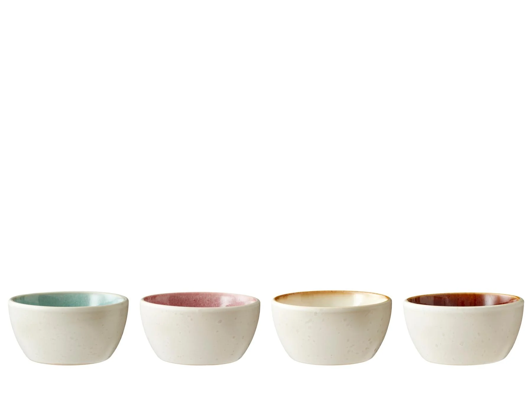 Bitz schaaltjes van zwart aardewerk,  binnenwerk kleur mat creme – 10 cm – set van 4 stuks (in prachtige gift box)