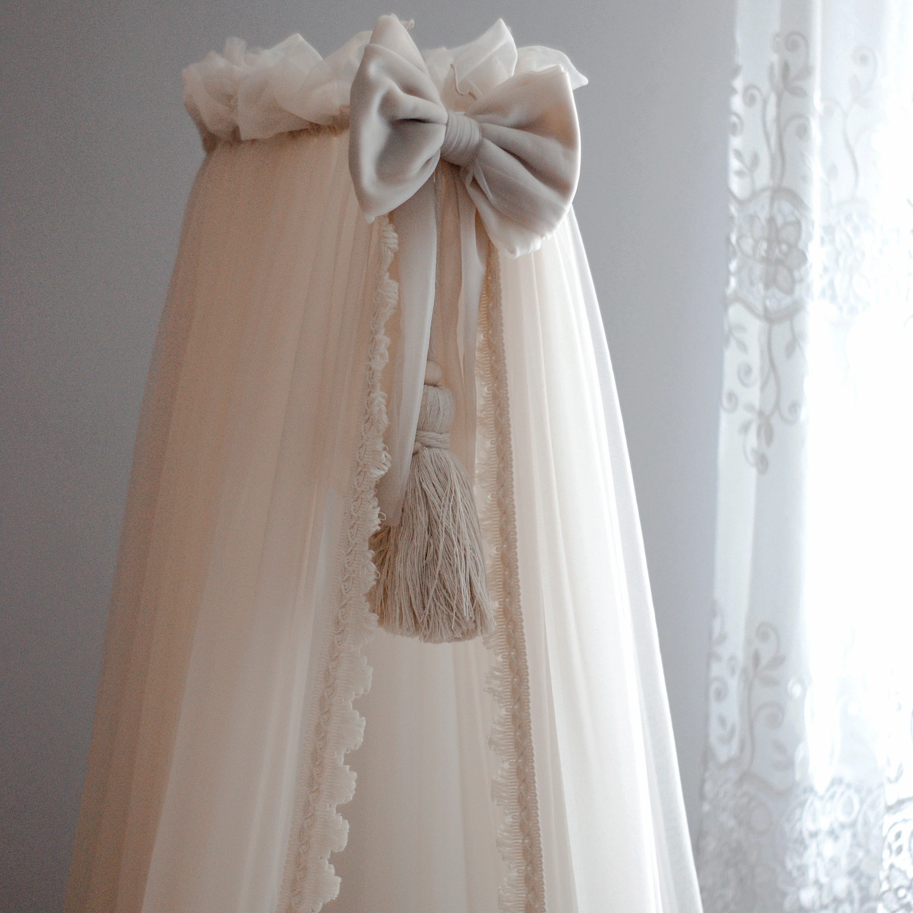 Bedhemel tulle Boho – Light beige 180 cm