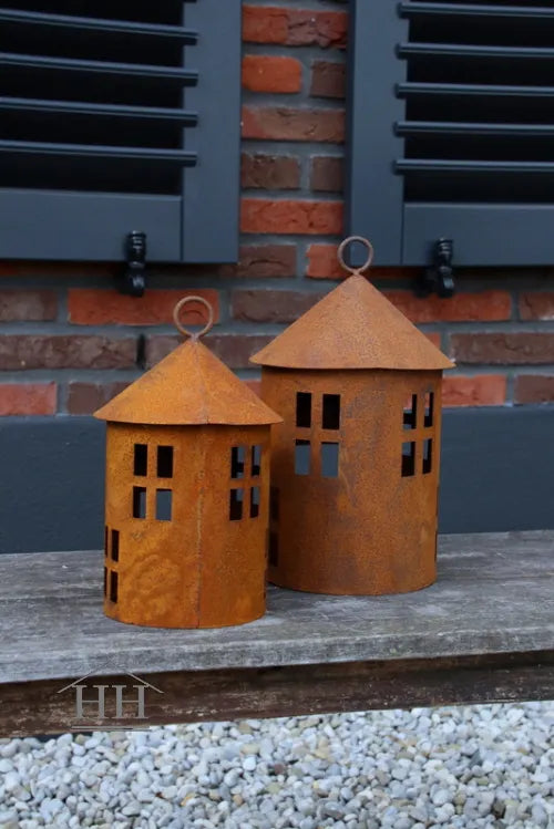 Roestig vogelhuisje rond ophangbaar – klein